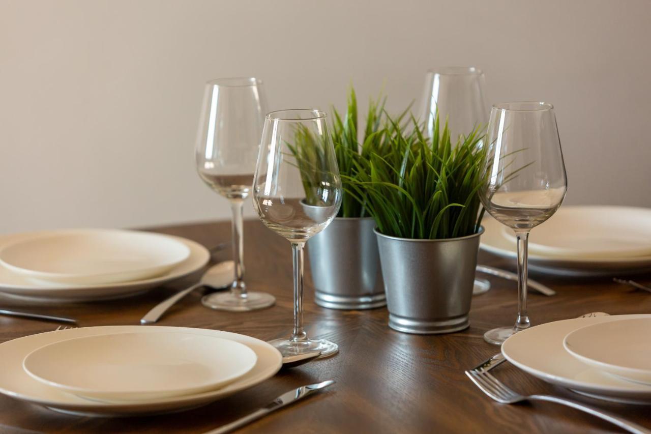Appartement Platinum Towers With Parking By Renters Prestige